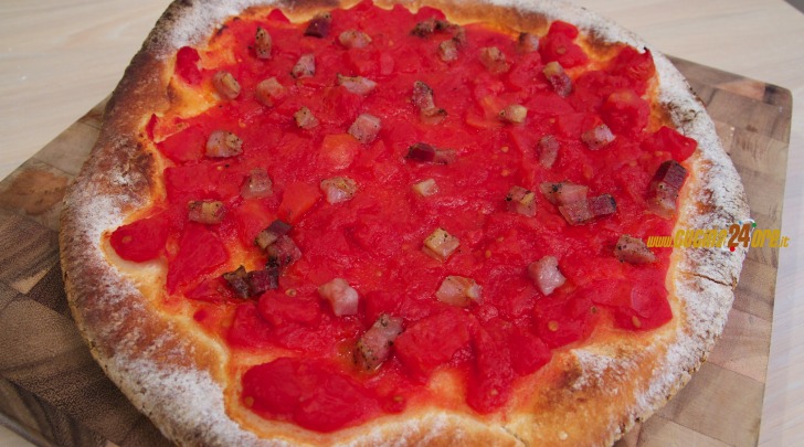 Pizza all'amatriciana