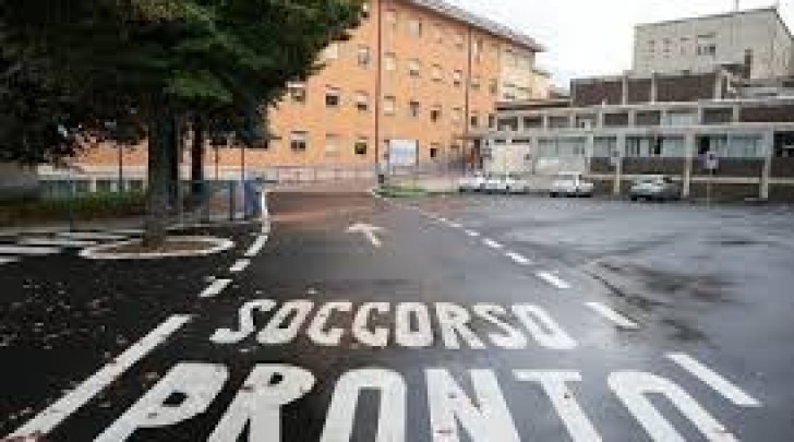 L'ingresso del pronto soccorso dell'ospedale di Sulmona