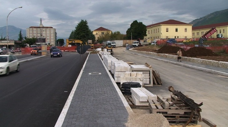 Lavori in viale Corrado IV