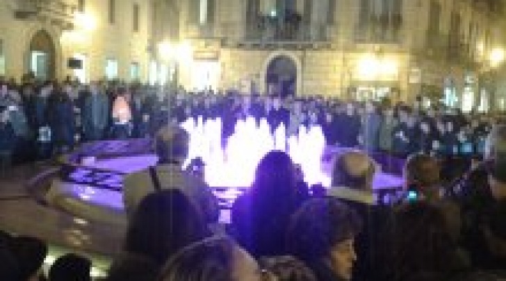 La fontana luminosa di piazza Valignani