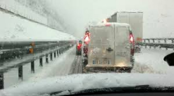 nevicata-traffico autostradale