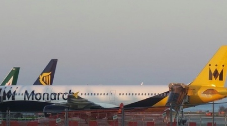 Monarch Airlines fumo a bordo