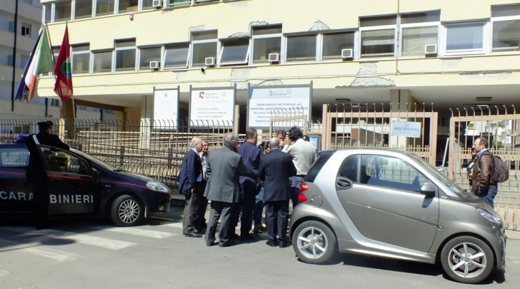Allarme bomba Agenzia Delle Entrate Pescara