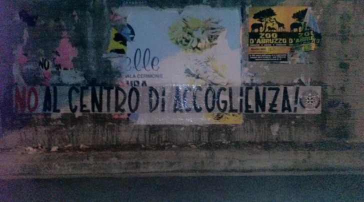 'No al centro di accoglienza'