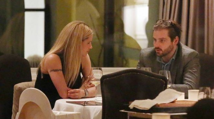 Michelle Hunziker a cena con marito e figlia