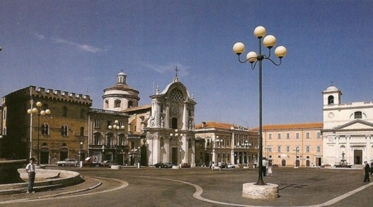 Piazza Duomo -L'Aquila,pre sisma