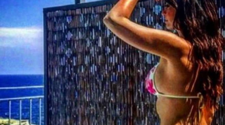 Laura Torrisi sexy in spiaggia (Instagram)