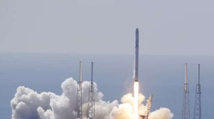 Spazio, esplode il razzo Falcon-9 - Ufficio Stampa