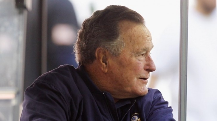 L'ex presidente George H.W. Bush