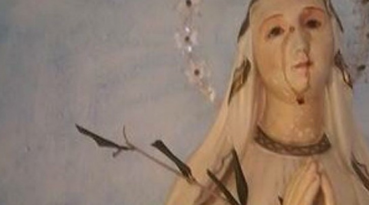 Madonna di Lourdes "lacrimava" sangue