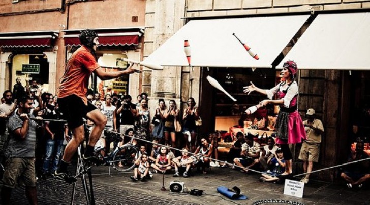 Buskers