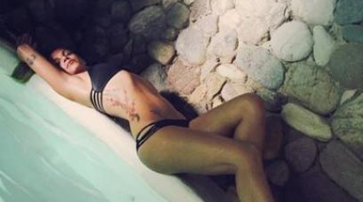 Emma Marrone sexy bikini