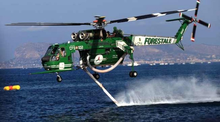 elicottero forestale