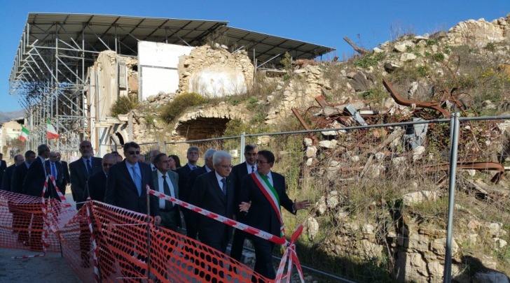 Il Presidente Mattarella ad Onna - foto da twitter