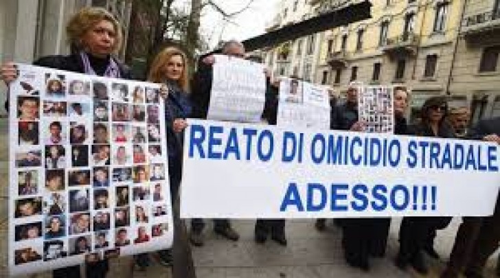 Manifestazione per approvazione reato omicidio stradale