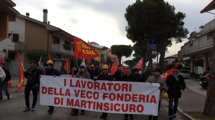 manifestazione operai veco