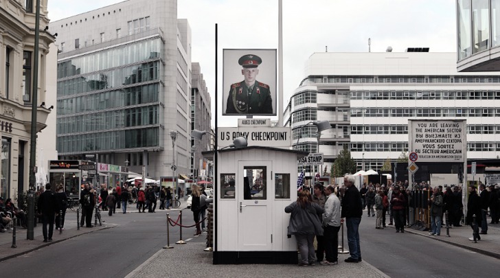 Berlino-checkpoint charlie