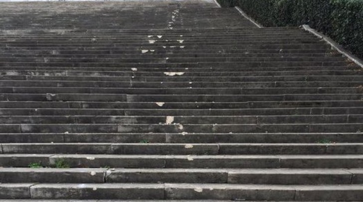 Roma, Distrutta Scalinata Del Colosseo Quadrato