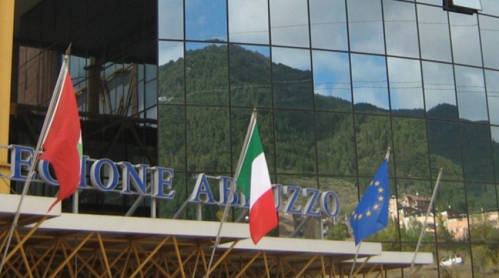 Regione Abruzzo - particolare Palazzo Silone