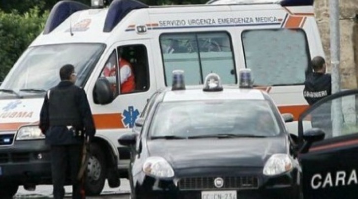 carabinieri ambulanza - foto di repertorio