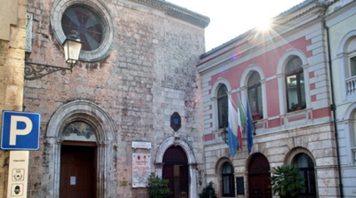 Palazzo del municipio di Isernia - palazzo San Francesco