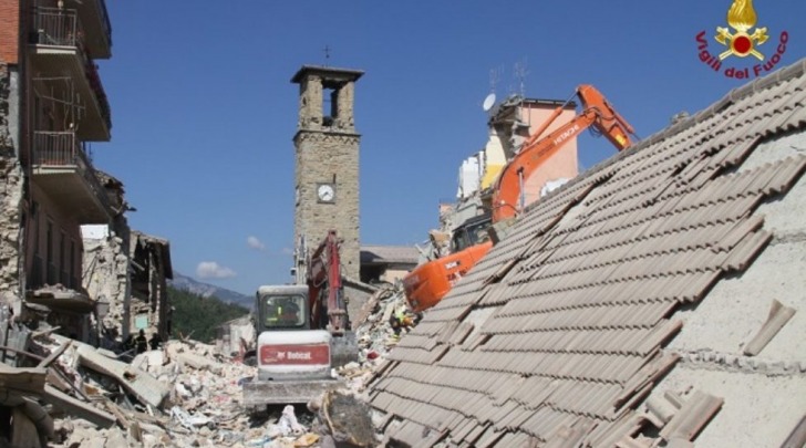 amatrice-terremoto-vigili-del-fuoco