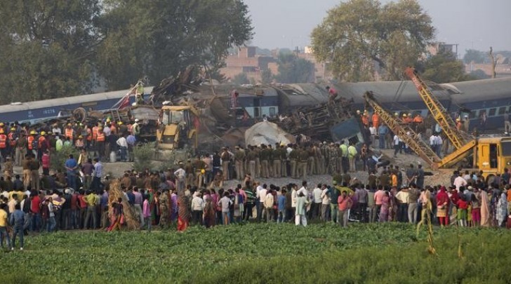 Disastro Ferroviario In India