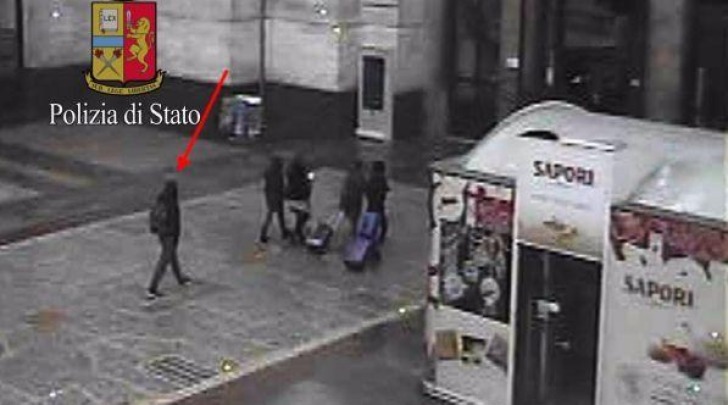 Fotogramma terrorista alla Stazione Centrale di Milano