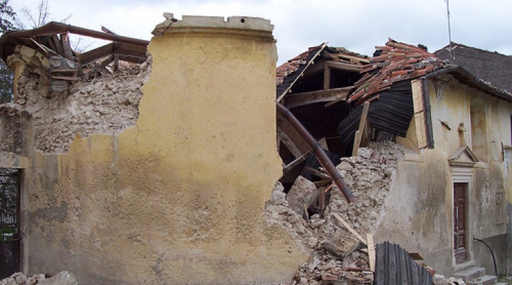 Piazza San Flaviano dopo il sisma