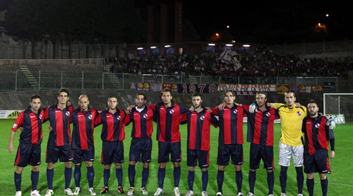 L'Aquila Calcio prima del fischio di inizio della partita