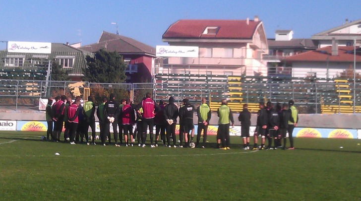 La riunione tecnica del Lanciano prima dell'allenamento