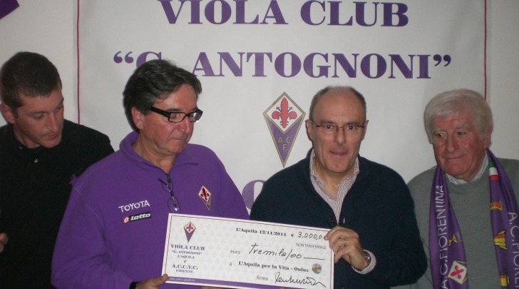 La consegna dell'assegno