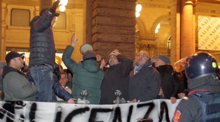 Protesta tassisti a Roma (foto Ansa)