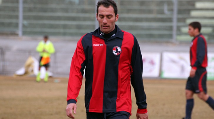 Mirko Ruggiero dopo l' espulsione rimediata con l' Arzanese. Foto CERASOLI