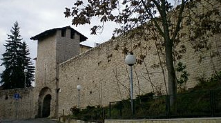 Porta Leone e mura cittadine