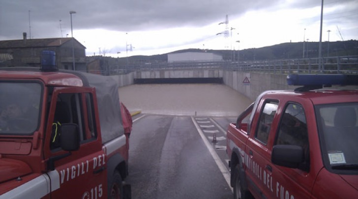 Il sottopasso di Mosciano durante l'alluvione