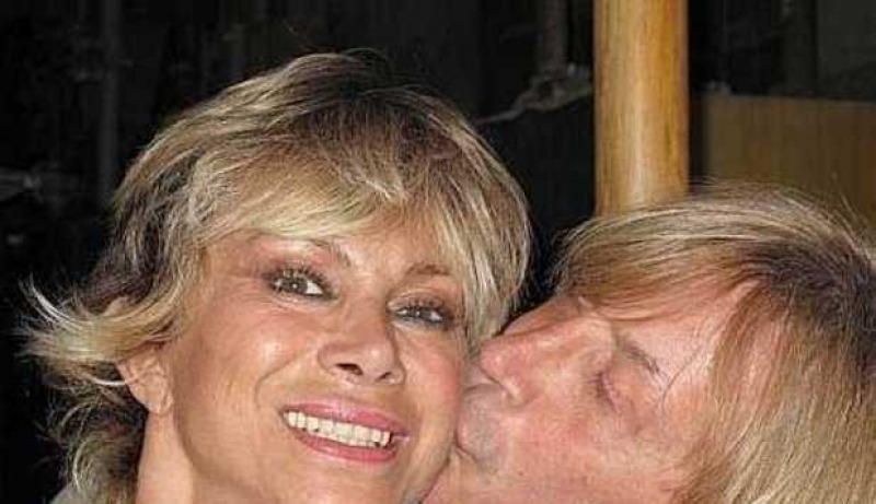 E' nata Maria la figlia di Carmen Russo ed Enzo Paolo ...