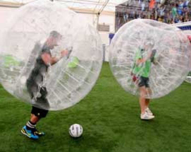 Torneo Bubble Football a Poggio Picenze Cronaca nazionale L'Aquila