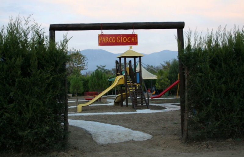 Cancello Del Parco Giochi Travolge Bimba Di 8 Anni Cronaca Pescara Cancello Del Parco Giochi Travolge Bimba Di 8 Anni Cronaca Pescara