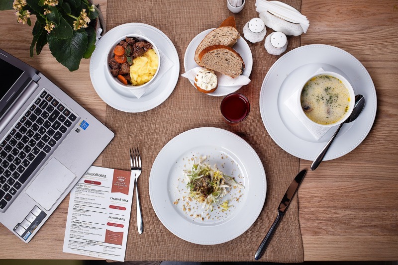 Pranzo In Ufficio Tutte Le Curiosit Su Cosa E Come Mangiano Gli 
