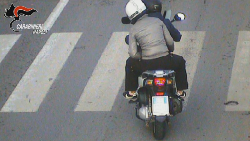 Finti Agenti Antidroga perquisivano E Rapinavano Adolescenti Fermata 
