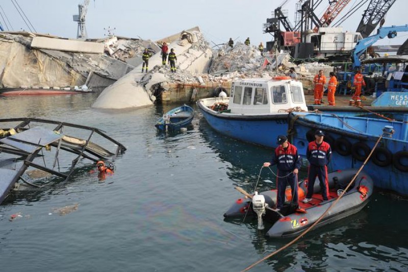 Crollo Torre Piloti Genova 12 Rinvii A Giudizio In Inchiesta Bis 