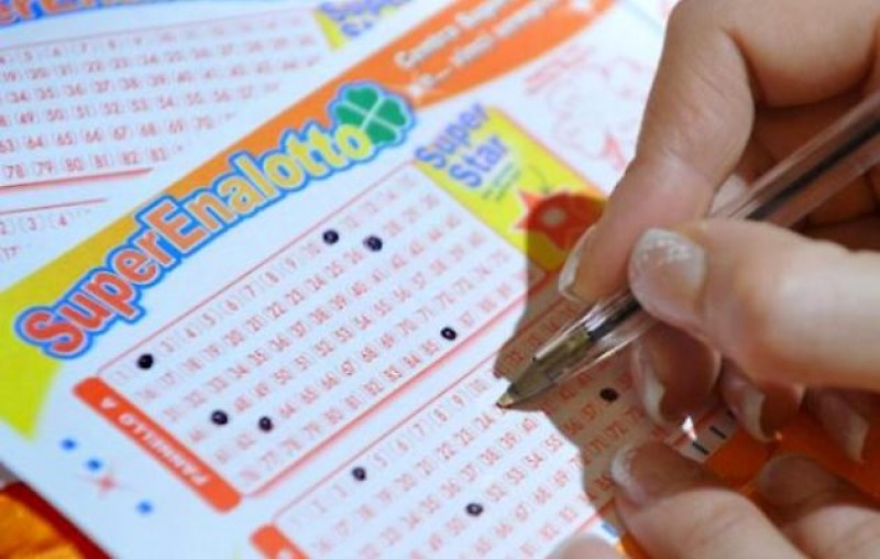 SuperEnalotto centrato il 6 in provincia di La Spezia, con 2 euro ne vince 67milioni Cronaca SuperEnalotto centrato il 6 in provincia di La Spezia, con 2 euro ne vince 67milioni Cronaca