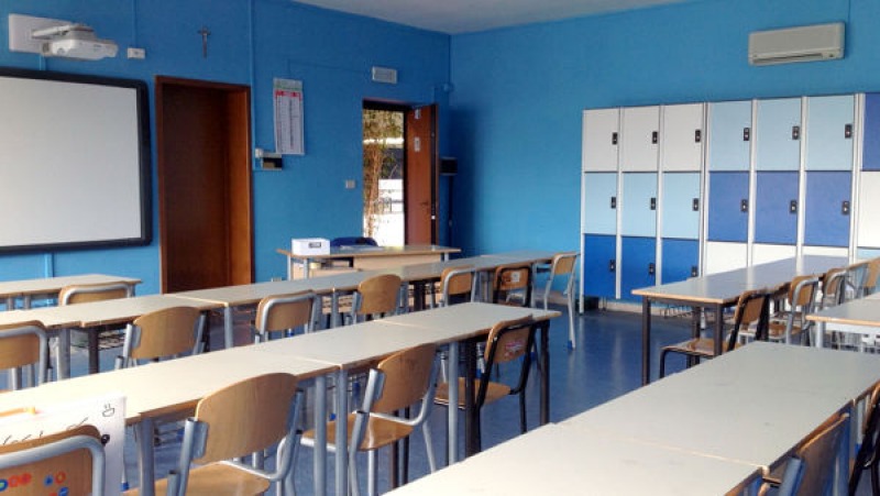 Scuole chiuse per covid senza zona rossa, nessun permesso genitori la denuncia della Cgil ...