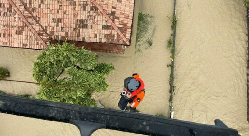 Maltempo in Emilia Romagna e Marche: emergenza continua, 700 interventi ...