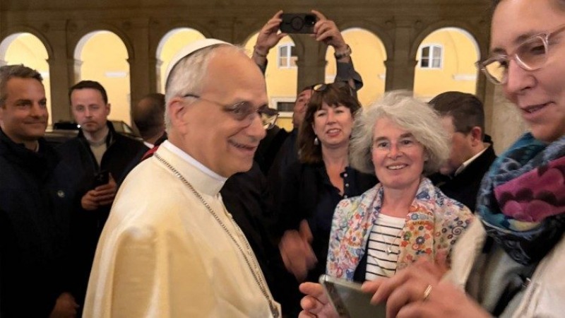 Papa Leone da Abruzzo24ore.tv papa leone xiv sorprende tutti visita inaspettata al palazzo del sant uffizio