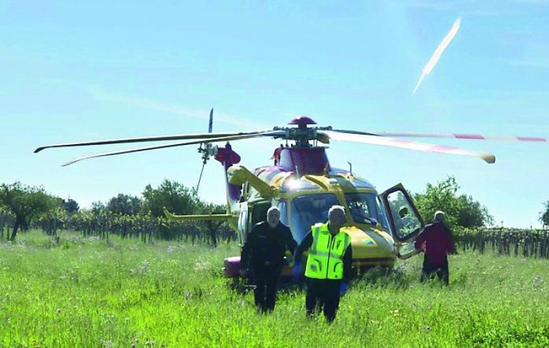 Bimba di 9 anni colpita da pietra sul Gran Sasso: soccorsa in elicottero Bimba di 9 anni colpita da pietra sul Gran Sasso: soccorsa in elicottero