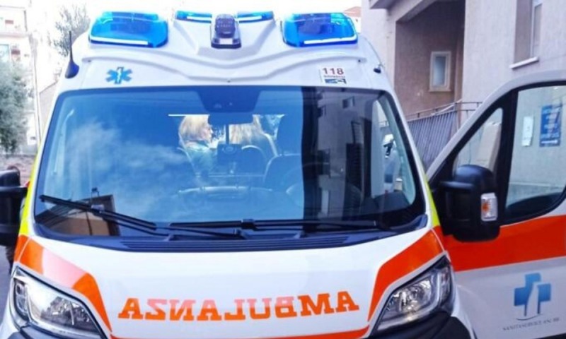 schianto frontale due morti e un ferito grave