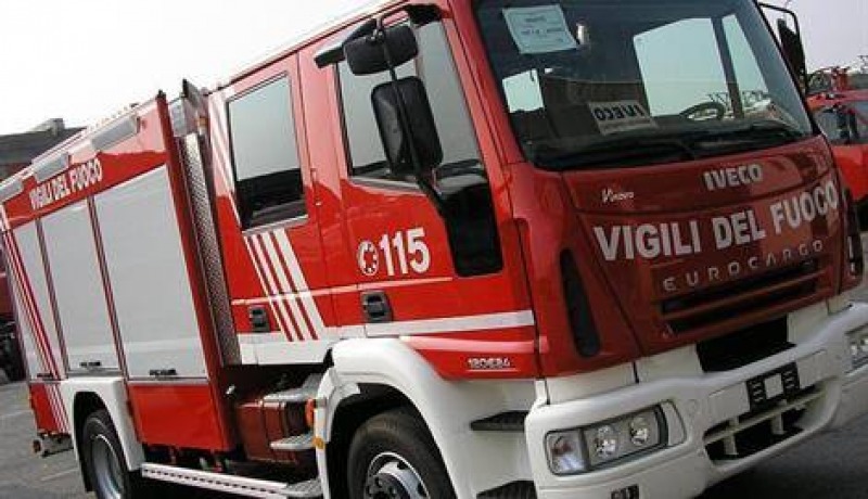 Esplosione e fiamme alla PAF: paura e fumo nero su Luco dei Marsi Esplosione e fiamme alla PAF: paura e fumo nero su Luco dei Marsi