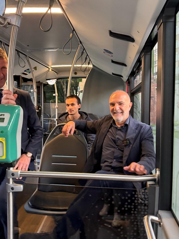Strada Parco, stop ai bus elettrici: arriva la decisione choc del Consiglio Strada Parco, stop ai bus elettrici: arriva la decisione choc del Consiglio